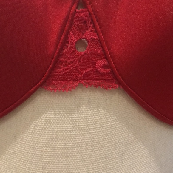 Victoria’s Secret Ipex Bras - Picture 8 of 16